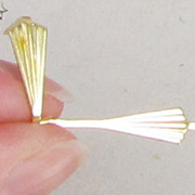 33mm Gold Spear Crystal Connectors